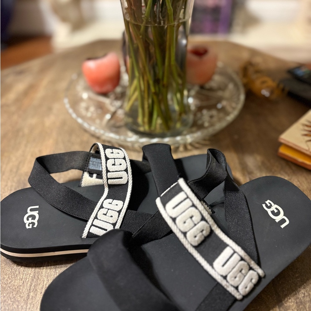 UGG Black and Cream Sandals with Logo Straps
